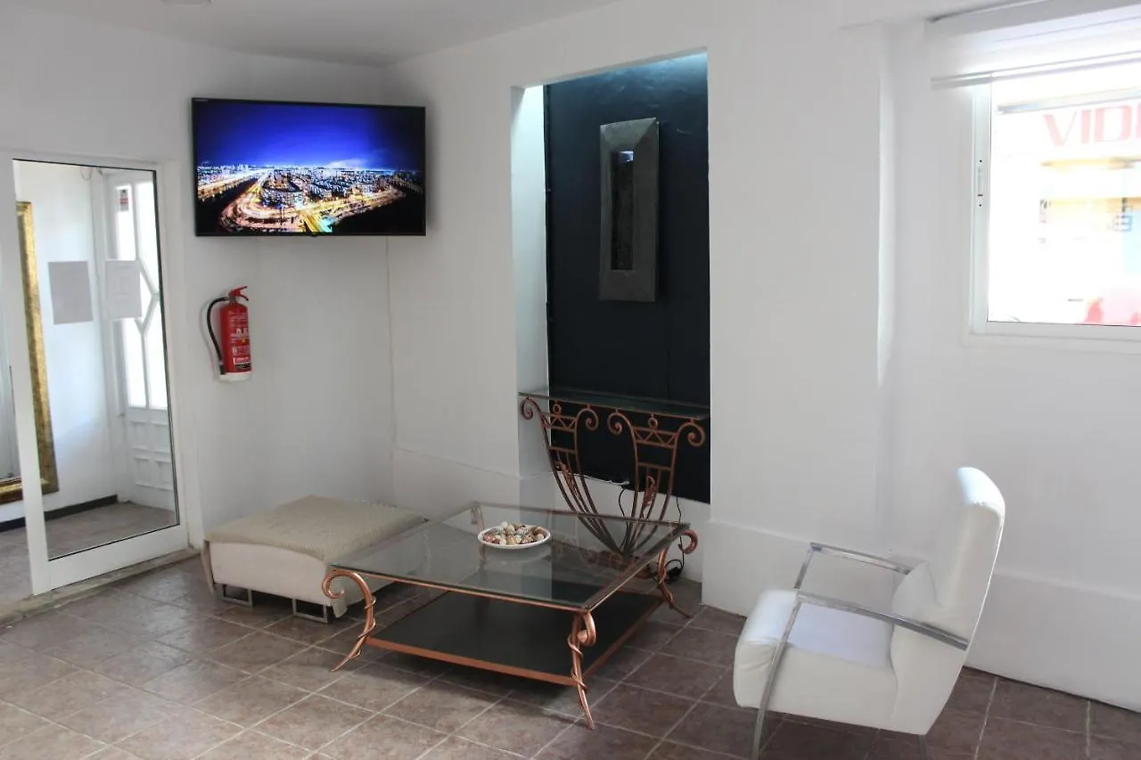 بيت ضيافة Hostal Balearic (Adults Only) سان أنطونيو